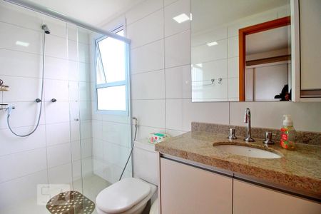 Apartamento à venda com 83m², 2 quartos e 2 vagasBanheiro da Suíte 2