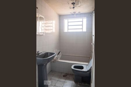 Casa à venda com 193m², 4 quartos e 1 vagaBanheiro da Suíte