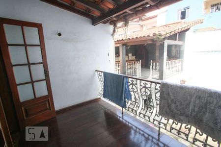 Casa à venda com 365m², 4 quartos e 3 vagas Casa à venda com 365m², 4 quartos e 3 vagasVaranda do Salão