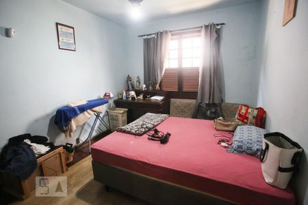 Casa à venda com 365m², 4 quartos e 3 vagas Casa à venda com 365m², 4 quartos e 3 vagasQuarto 1