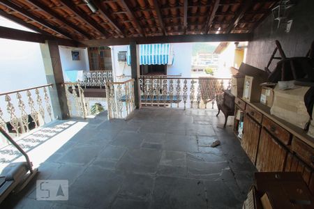 Casa à venda com 365m², 4 quartos e 3 vagas Casa à venda com 365m², 4 quartos e 3 vagasChurrasqueira