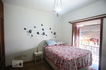 Casa à venda com 365m², 4 quartos e 3 vagas Casa à venda com 365m², 4 quartos e 3 vagasQuarto 2