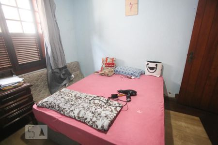 Casa à venda com 365m², 4 quartos e 3 vagas Casa à venda com 365m², 4 quartos e 3 vagasQuarto 1