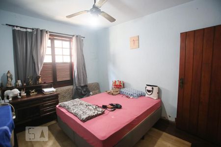 Casa à venda com 365m², 4 quartos e 3 vagas Casa à venda com 365m², 4 quartos e 3 vagasQuarto 1