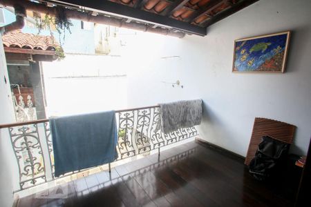 Casa à venda com 365m², 4 quartos e 3 vagas Casa à venda com 365m², 4 quartos e 3 vagasVaranda do Salão