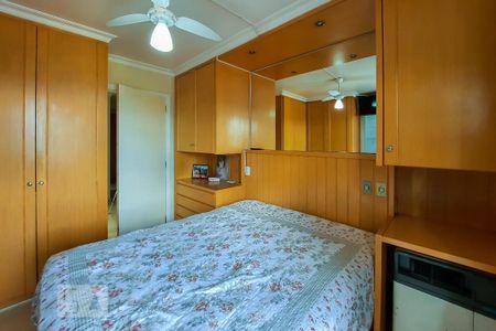 Casa à venda com 250m², 3 quartos e 4 vagas Casa à venda com 250m², 3 quartos e 4 vagasSuíte