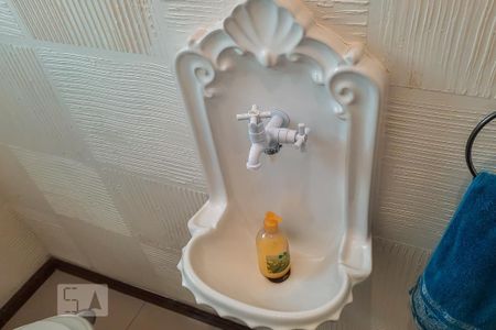 Casa à venda com 250m², 3 quartos e 4 vagas Casa à venda com 250m², 3 quartos e 4 vagasLavabo