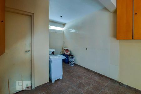 Casa à venda com 250m², 3 quartos e 4 vagas Casa à venda com 250m², 3 quartos e 4 vagasÁrea de Serviço