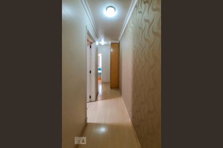 Casa à venda com 250m², 3 quartos e 4 vagas Casa à venda com 250m², 3 quartos e 4 vagasCorredor