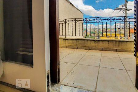 Casa à venda com 250m², 3 quartos e 4 vagas Casa à venda com 250m², 3 quartos e 4 vagasVaranda da Suíte