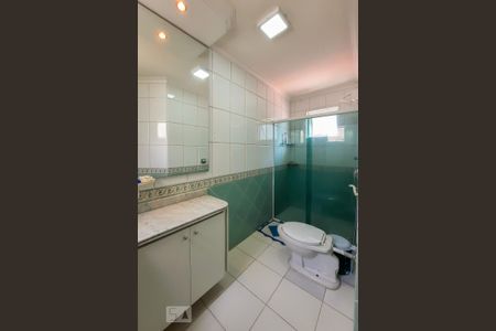 Casa à venda com 250m², 3 quartos e 4 vagas Casa à venda com 250m², 3 quartos e 4 vagasBanheiro Social