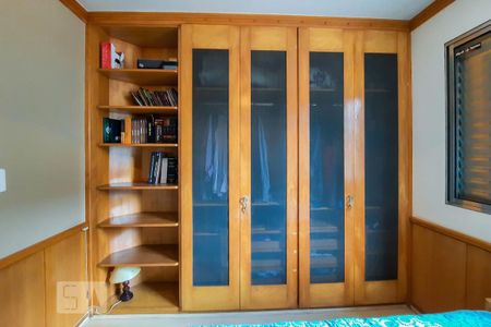 Casa à venda com 250m², 3 quartos e 4 vagas Casa à venda com 250m², 3 quartos e 4 vagasQuarto 1