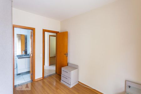 Suíte de apartamento para alugar com 3 quartos, 90m² em Sagrada Família, Belo Horizonte