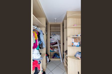 Casa à venda com 630m², 8 quartos e 5 vagas Casa à venda com 630m², 8 quartos e 5 vagasCloset Suite 4