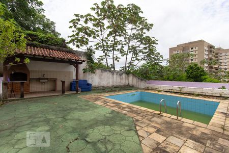 Casa à venda com 630m², 8 quartos e 5 vagas Casa à venda com 630m², 8 quartos e 5 vagasPiscina