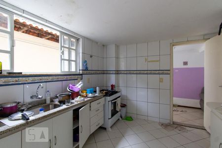 Casa à venda com 630m², 8 quartos e 5 vagas Casa à venda com 630m², 8 quartos e 5 vagasCozinha