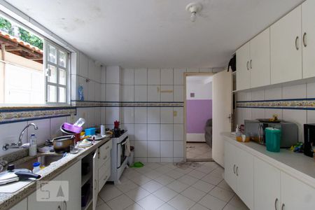 Casa à venda com 630m², 8 quartos e 5 vagas Casa à venda com 630m², 8 quartos e 5 vagasCozinha