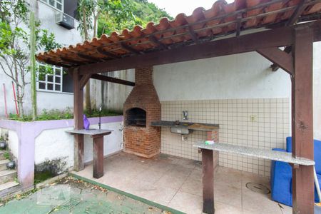 Casa à venda com 630m², 8 quartos e 5 vagas Casa à venda com 630m², 8 quartos e 5 vagasChurrasqueira