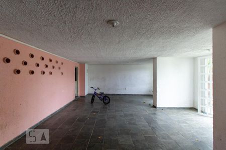 Casa à venda com 630m², 8 quartos e 5 vagas Casa à venda com 630m², 8 quartos e 5 vagasSala 2