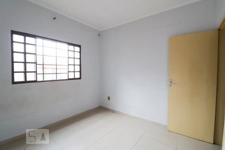 Casa para alugar com 110m², 2 quartos e 3 vagas Casa para alugar com 110m², 2 quartos e 3 vagasSuíte