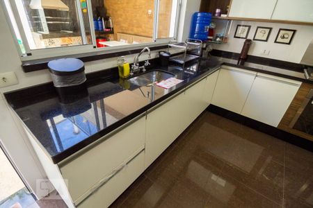 Casa à venda com 270m², 3 quartos e 4 vagas Casa à venda com 270m², 3 quartos e 4 vagasCozinha