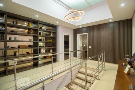 Casa à venda com 270m², 3 quartos e 4 vagas Casa à venda com 270m², 3 quartos e 4 vagasEscritório