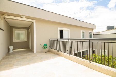 Casa à venda com 270m², 3 quartos e 4 vagas Casa à venda com 270m², 3 quartos e 4 vagasVaranda