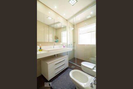 Casa à venda com 270m², 3 quartos e 4 vagas Casa à venda com 270m², 3 quartos e 4 vagasBanheiro da Suíte 3