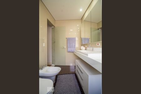 Casa à venda com 270m², 3 quartos e 4 vagas Casa à venda com 270m², 3 quartos e 4 vagasBanheiro da Suíte 3