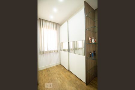 Casa à venda com 270m², 3 quartos e 4 vagas Casa à venda com 270m², 3 quartos e 4 vagasClosset Suíte 3