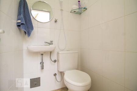 Casa à venda com 270m², 3 quartos e 4 vagas Casa à venda com 270m², 3 quartos e 4 vagasBanheiro de Serviço