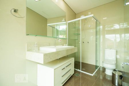 Casa à venda com 270m², 3 quartos e 4 vagas Casa à venda com 270m², 3 quartos e 4 vagasBanheiro da Suíte 1