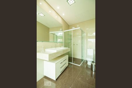 Casa à venda com 270m², 3 quartos e 4 vagas Casa à venda com 270m², 3 quartos e 4 vagasBanheiro da Suíte 1