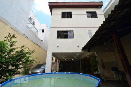 Casa à venda com 450m², 4 quartos e 6 vagasQuintal