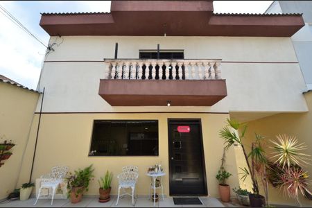 Casa à venda com 450m², 4 quartos e 6 vagasFachada da Casa