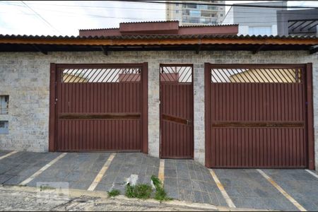 Casa à venda com 450m², 4 quartos e 6 vagasFachada da Casa