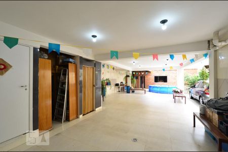 Casa à venda com 450m², 4 quartos e 6 vagasSalão de Festas