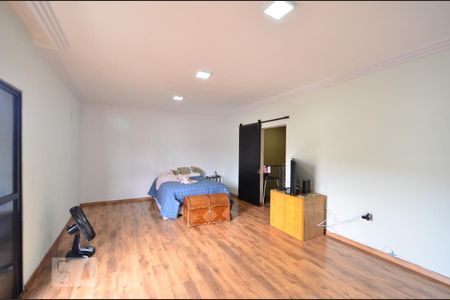 Casa à venda com 450m², 4 quartos e 6 vagasSuíte 4