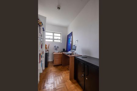 Apartamento à venda com 135m², 4 quartos e 1 vaga Apartamento à venda com 135m², 4 quartos e 1 vagaEscritório