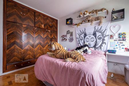 Apartamento à venda com 135m², 4 quartos e 1 vaga Apartamento à venda com 135m², 4 quartos e 1 vagaQuarto 2