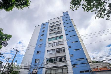 Apartamento à venda com 135m², 4 quartos e 1 vaga Apartamento à venda com 135m², 4 quartos e 1 vagaFachada