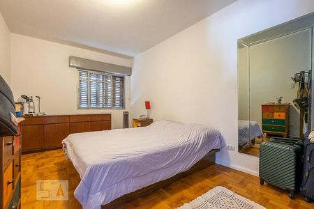 Apartamento à venda com 135m², 4 quartos e 1 vaga Apartamento à venda com 135m², 4 quartos e 1 vagaSuíte