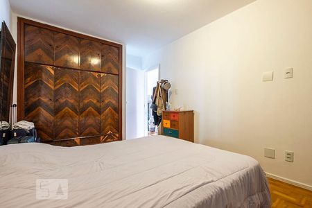 Apartamento à venda com 135m², 4 quartos e 1 vaga Apartamento à venda com 135m², 4 quartos e 1 vagaSuíte