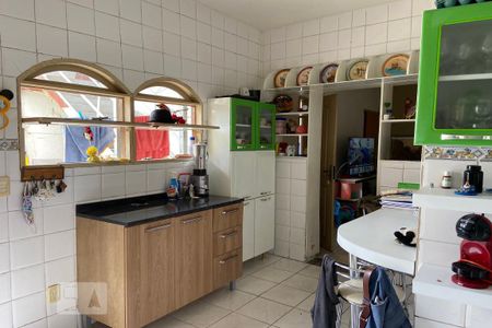 Casa à venda com 90m², 2 quartos e 2 vagas Casa à venda com 90m², 2 quartos e 2 vagasCozinha