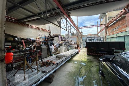 Casa à venda com 90m², 2 quartos e 2 vagas Casa à venda com 90m², 2 quartos e 2 vagasQuintal