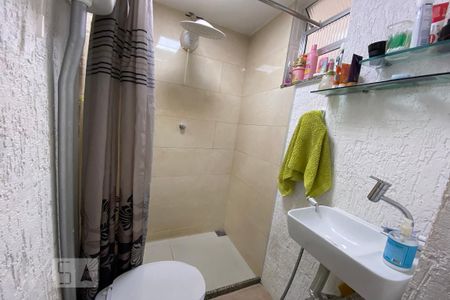 Casa à venda com 90m², 2 quartos e 2 vagas Casa à venda com 90m², 2 quartos e 2 vagasBanheiro