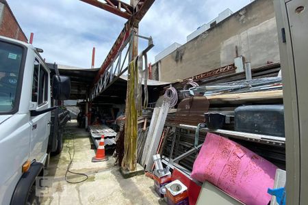 Casa à venda com 90m², 2 quartos e 2 vagas Casa à venda com 90m², 2 quartos e 2 vagasQuintal