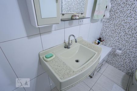 Casa à venda com 139m², 2 quartos e 2 vagasBanheiro