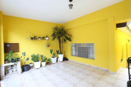 Casa à venda com 139m², 2 quartos e 2 vagasGaragem