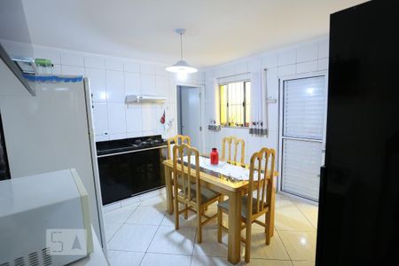 Casa à venda com 139m², 2 quartos e 2 vagasCozinha